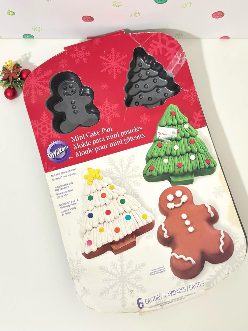 Wilton Holiday Mini Cake Pan~Gingerbread & Tree Molds